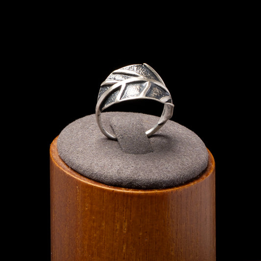 Silver Leaf Size 8