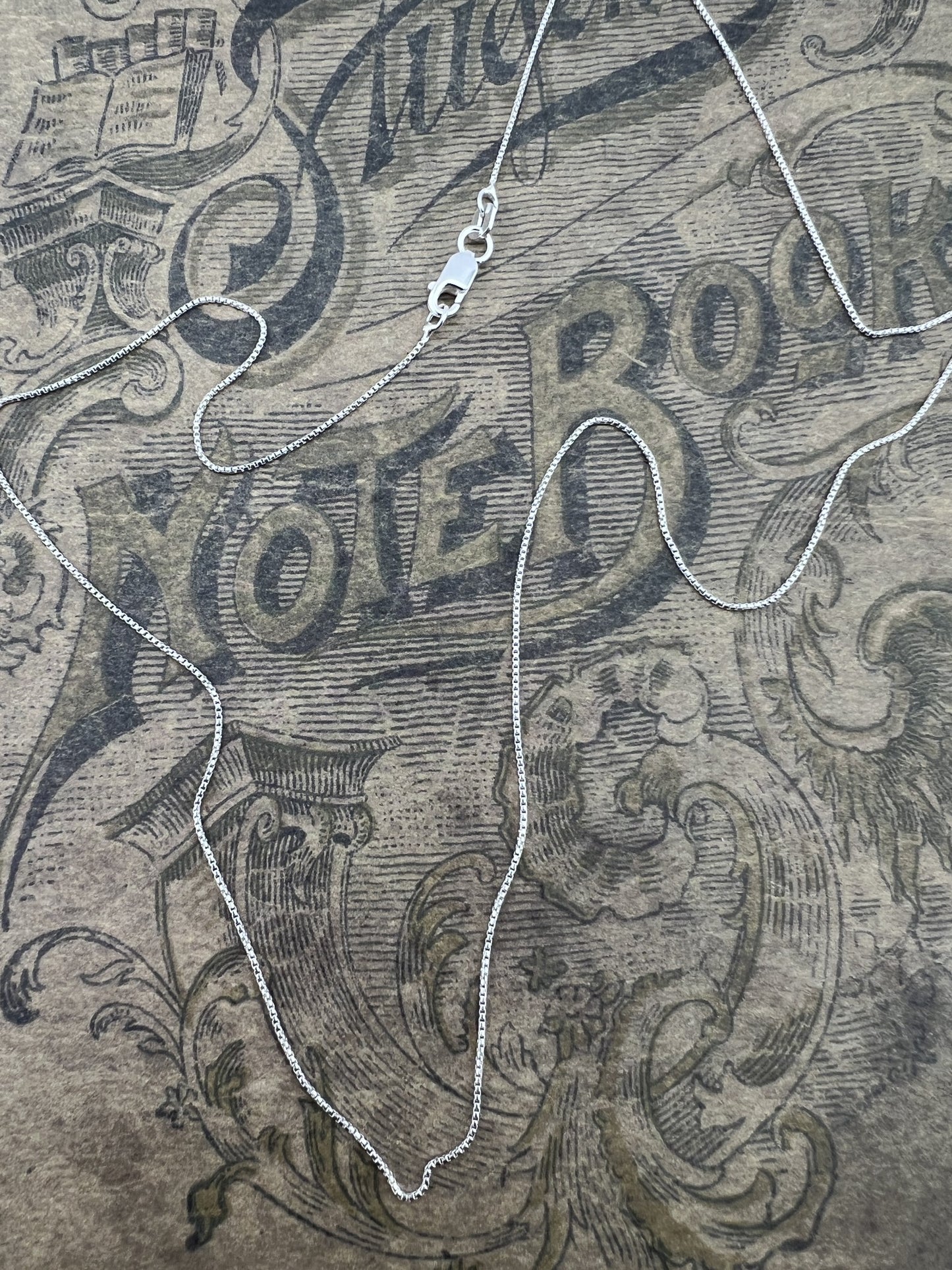 18" Silver 0.65mm Box Chain