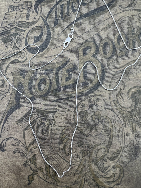 18" Silver 0.65mm Box Chain