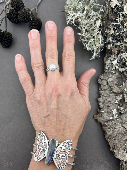 Pearl Silver Ring sz 7