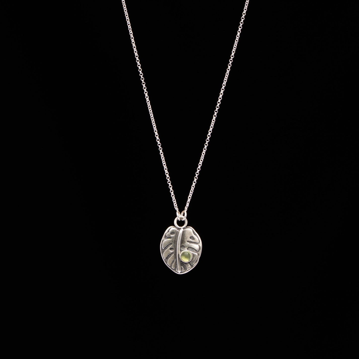 Peridot Monstera Silver Necklace