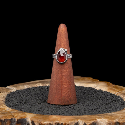 Garnet Silver Ring sz 7