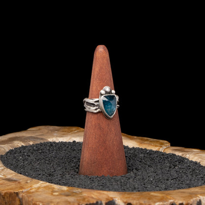 Kyanite Silver Ring sz 8.5