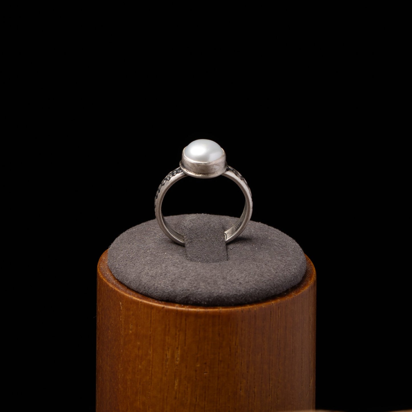 Pearl Silver Ring sz 7